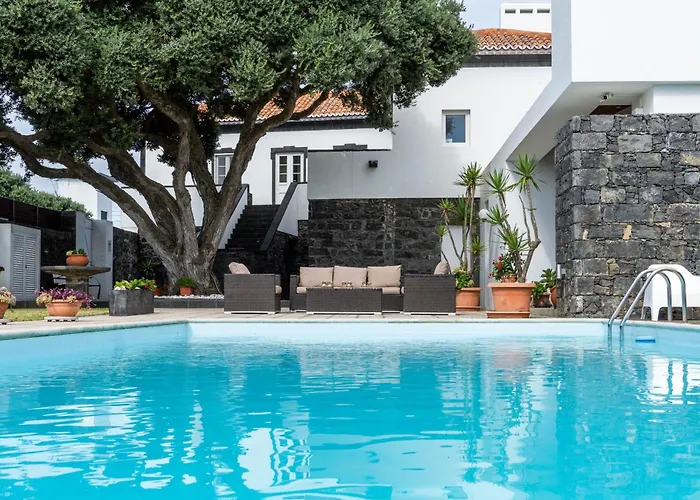 Villa Casa Da Arvore By Vacations