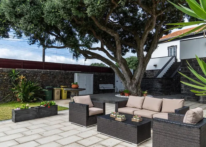 Villa Casa Da Arvore By Vacations